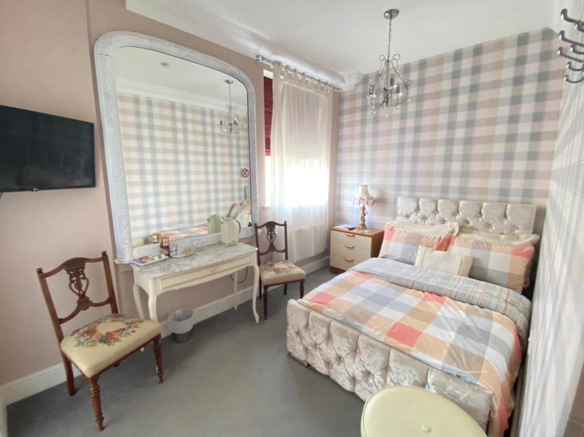 Upton Country Park Guest House Northampton Buitenkant foto
