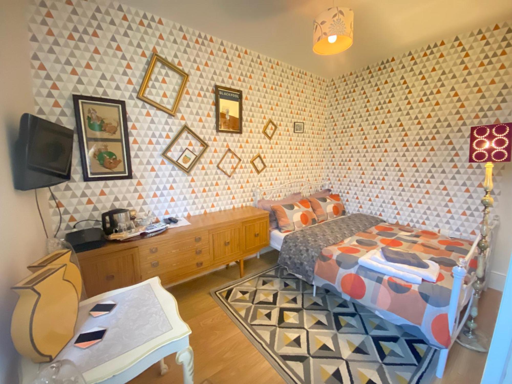 Upton Country Park Guest House Northampton Buitenkant foto