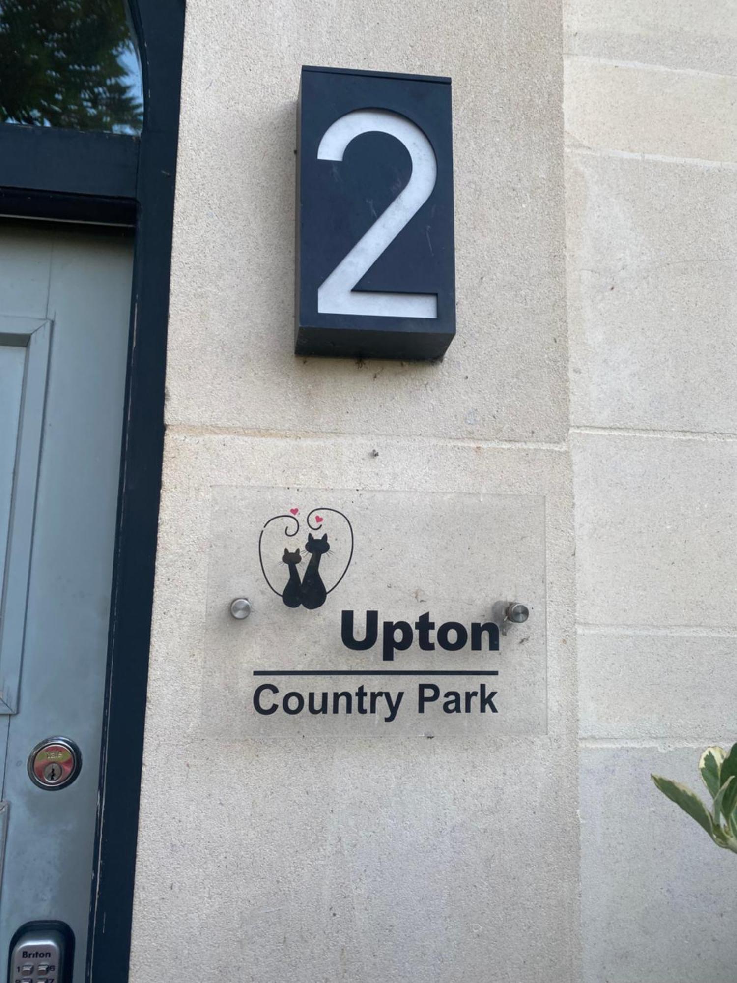 Upton Country Park Guest House Northampton Buitenkant foto