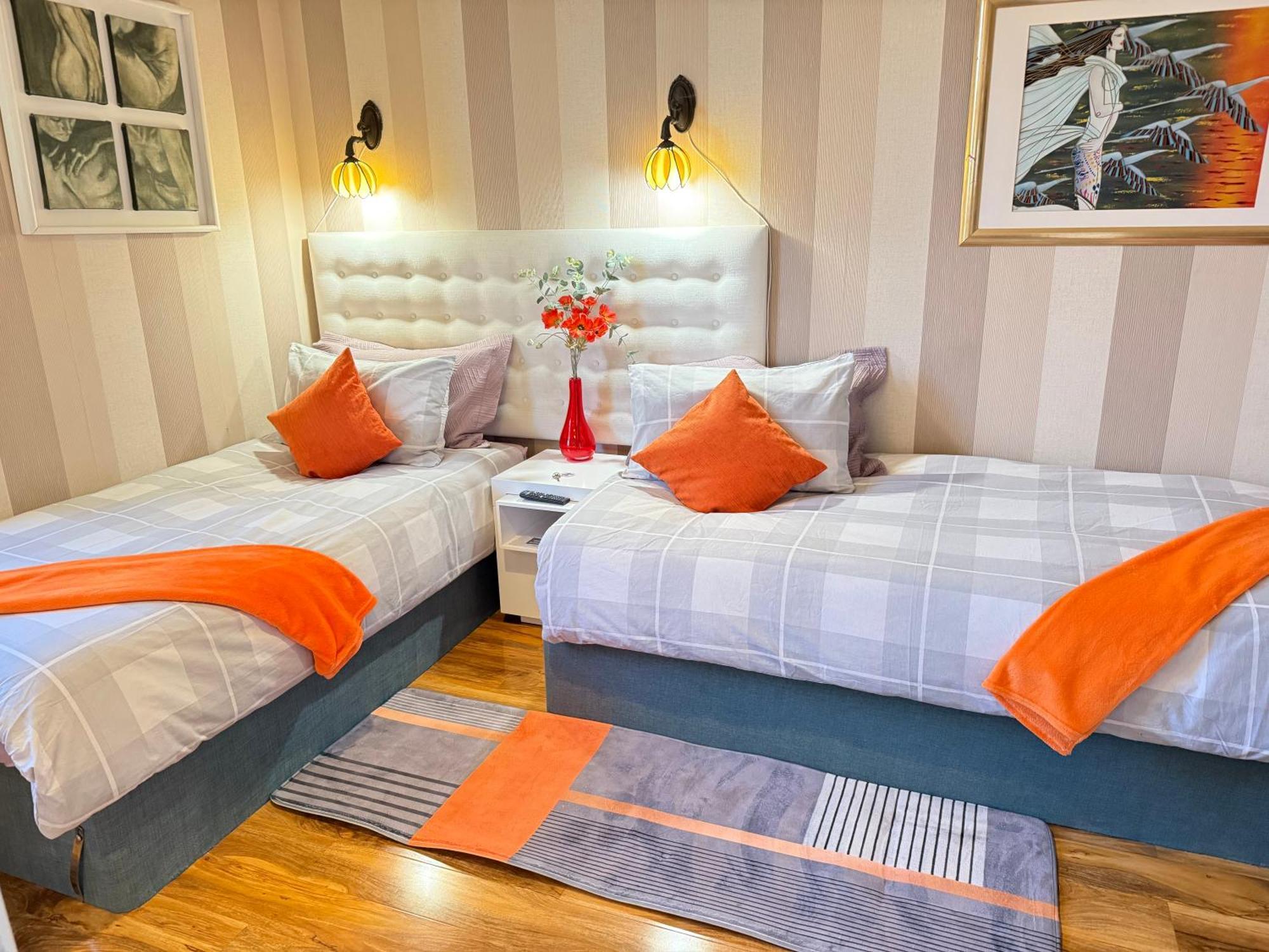 Upton Country Park Guest House Northampton Buitenkant foto