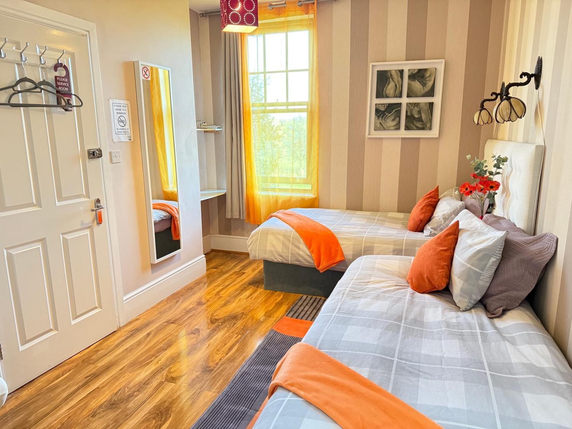 Upton Country Park Guest House Northampton Buitenkant foto